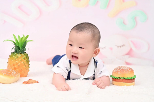 永兴宝宝在妈妈肚子里