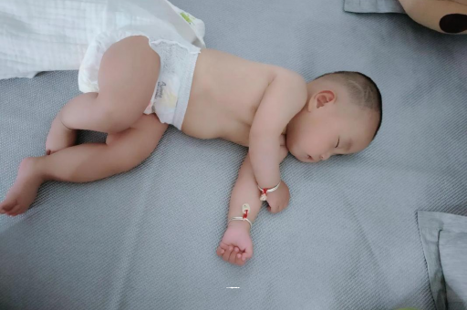 永兴怀孕多久肚子会胀气